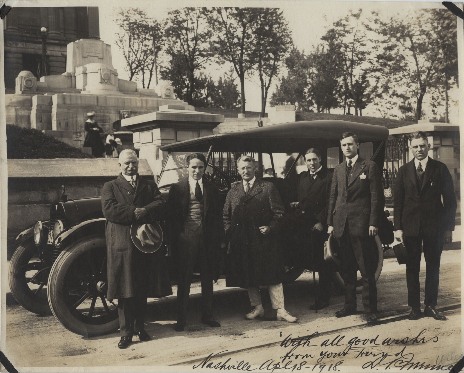 Chaplin, Wagner during the Loan tour, 1918/04/18 / ECCI00027172